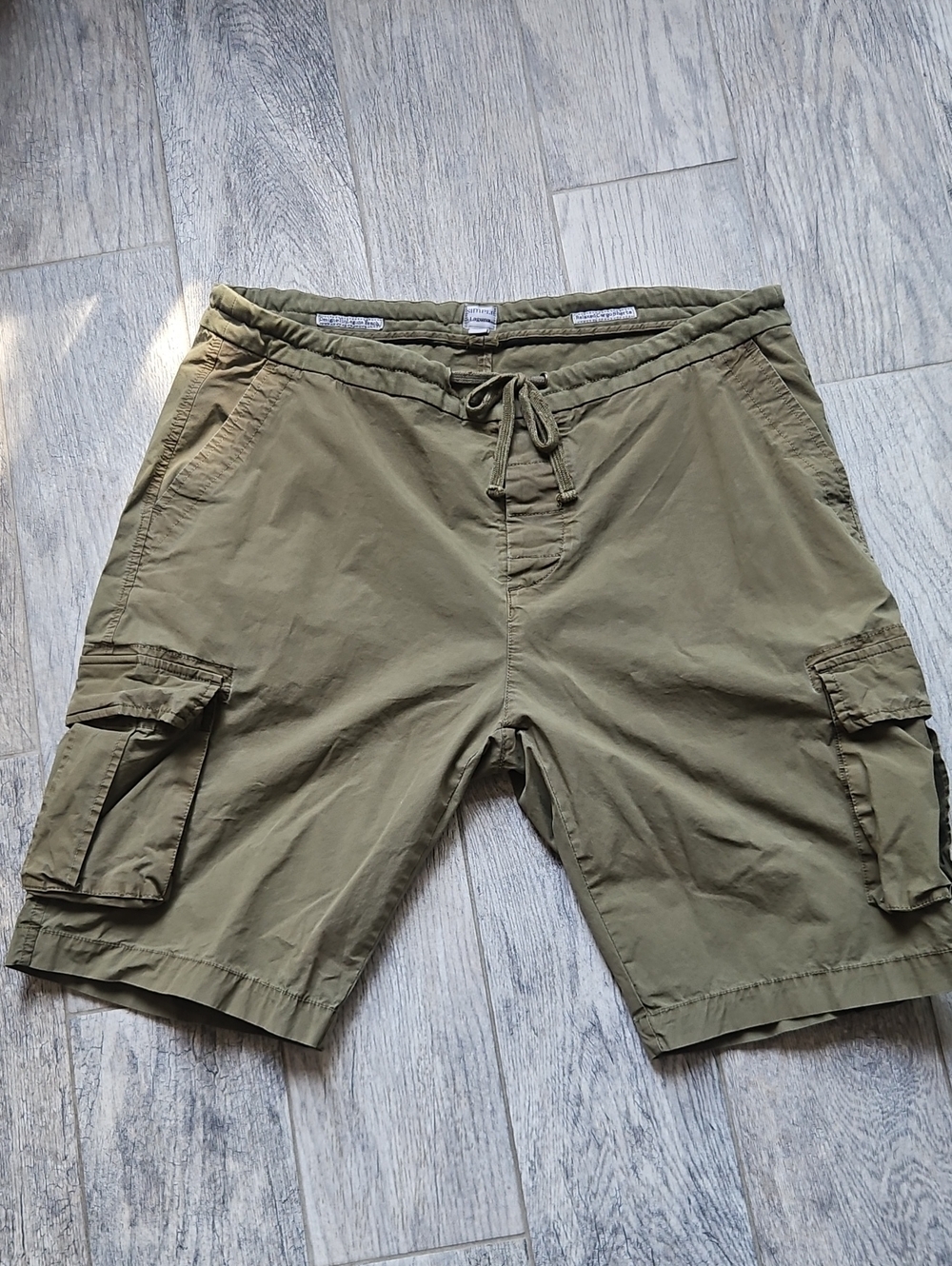 Men's Olive Cargo Drawstring Shorts
